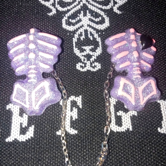 Psychobilly Horror Skeleton Sweater Clips - Picture 2 of 4